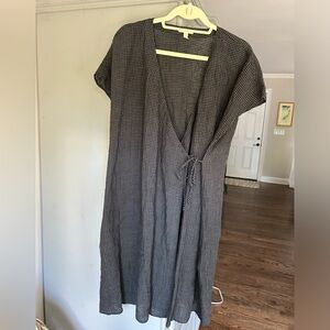 Eileen Fisher black and gray puckered linen wrap dress. Size M